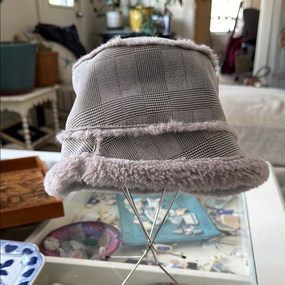 David and Young Plush Gray Hat